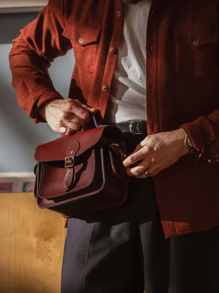 The Traveller Colour Oxblood